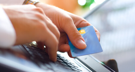 海外ではクレジットカードが主流！？その理由は